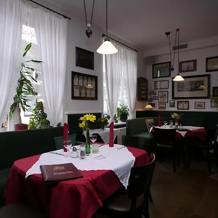 מלון Oldenwoehrden 3*