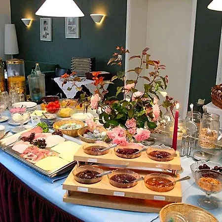 Hotel Oldenwoehrden 3*